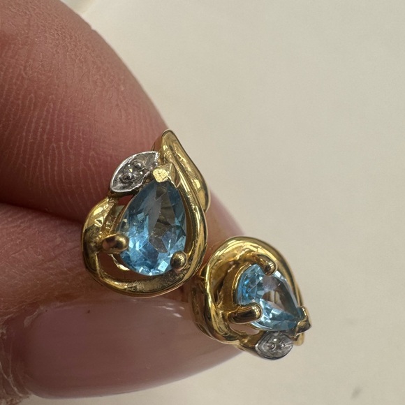 14K yellow gold natural diamonds London Blue Topaz art deco vintage earrings